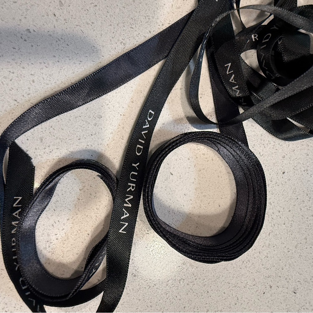 David Yurman Elegant Silk Gift Ribbon 🎀 - Picture 3 of 8